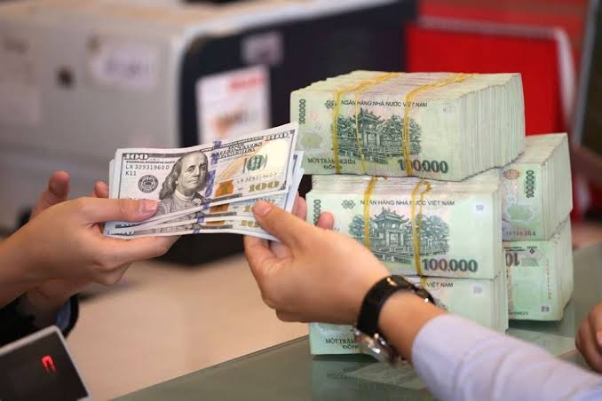 Đổi ngoại tệ ở 'chợ đen' bị lừa